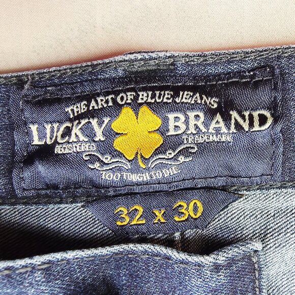Lucky Brand Size 32X30 Mens 410 Athletic Fit Blue Denim 5 Pocket Logo Tag Jeans - Picture 3 of 11